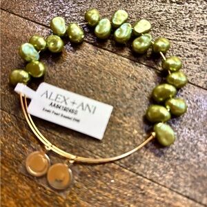 Alex and Ani NWT KESHI PEARL Olive Green Pearl Bracelet- BEAUTIFUL
